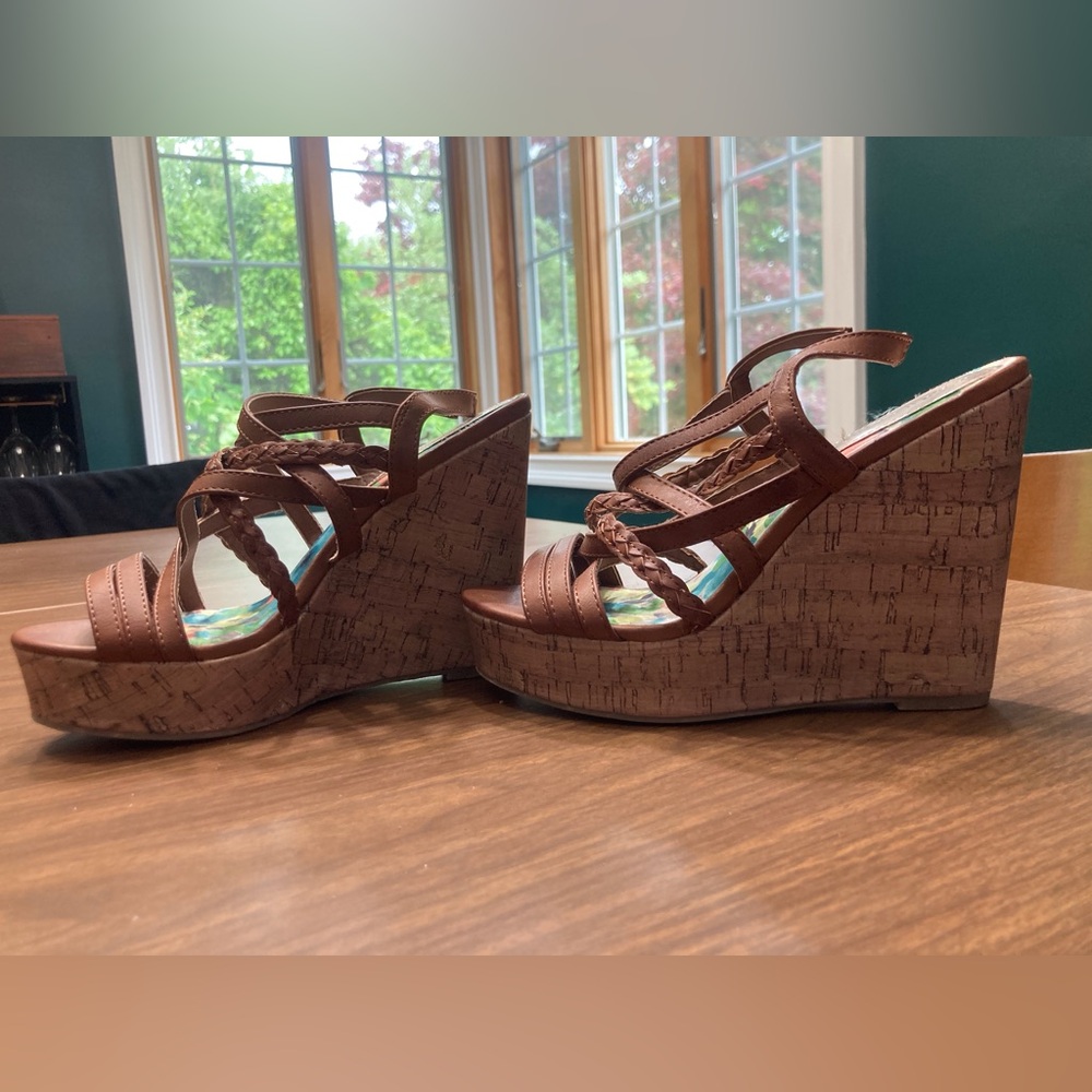 Madden girl brown strappy wedge sandal size 6.5